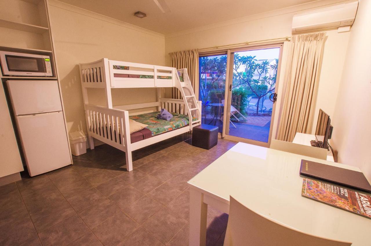 Onslow Beach Resort Exterior photo