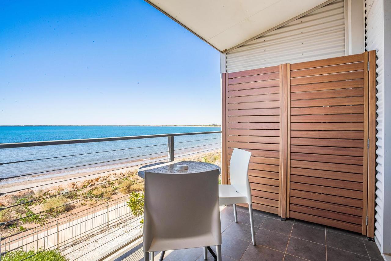 Onslow Beach Resort Exterior photo