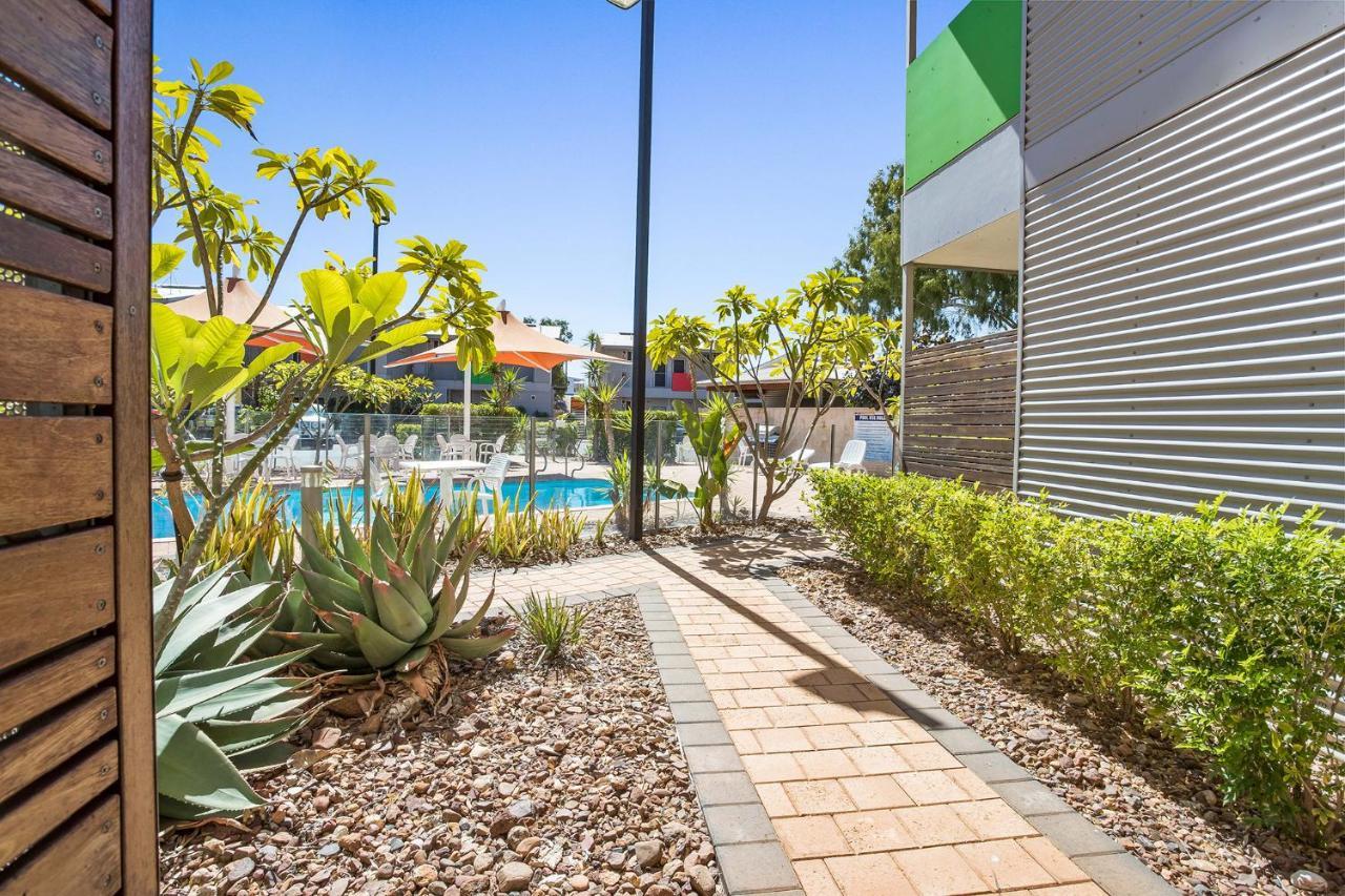 Onslow Beach Resort Exterior photo