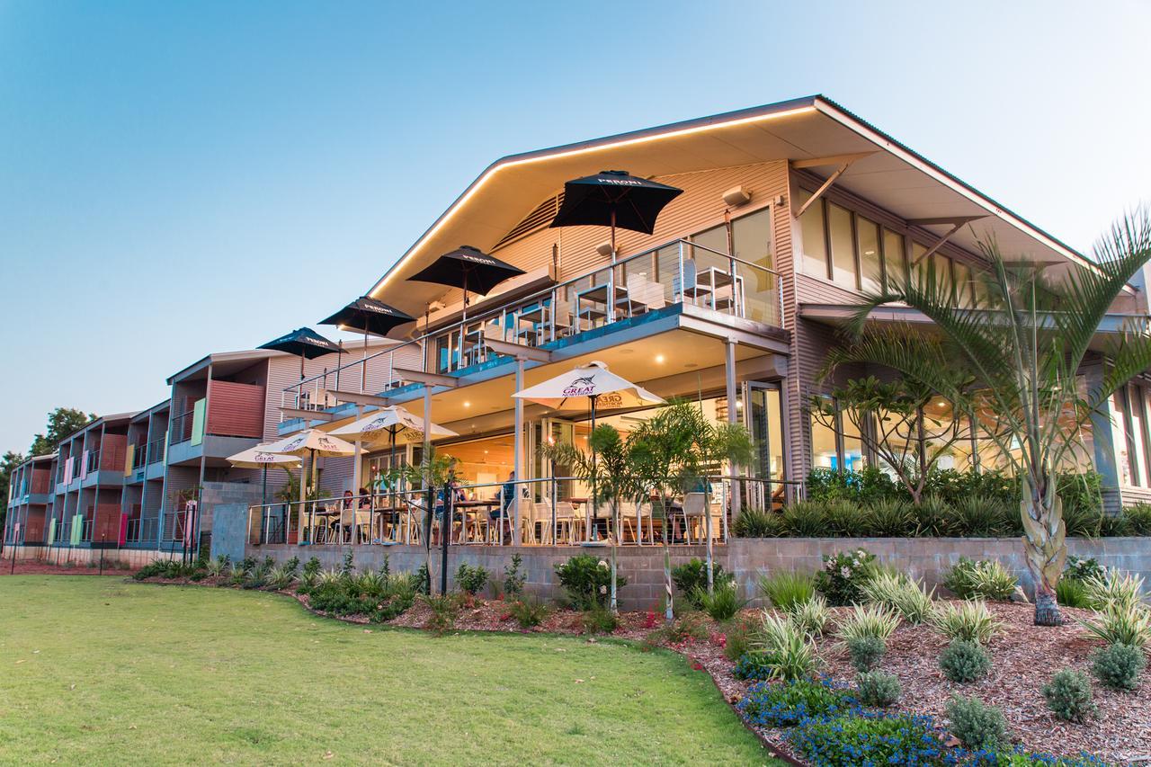 Onslow Beach Resort Exterior photo