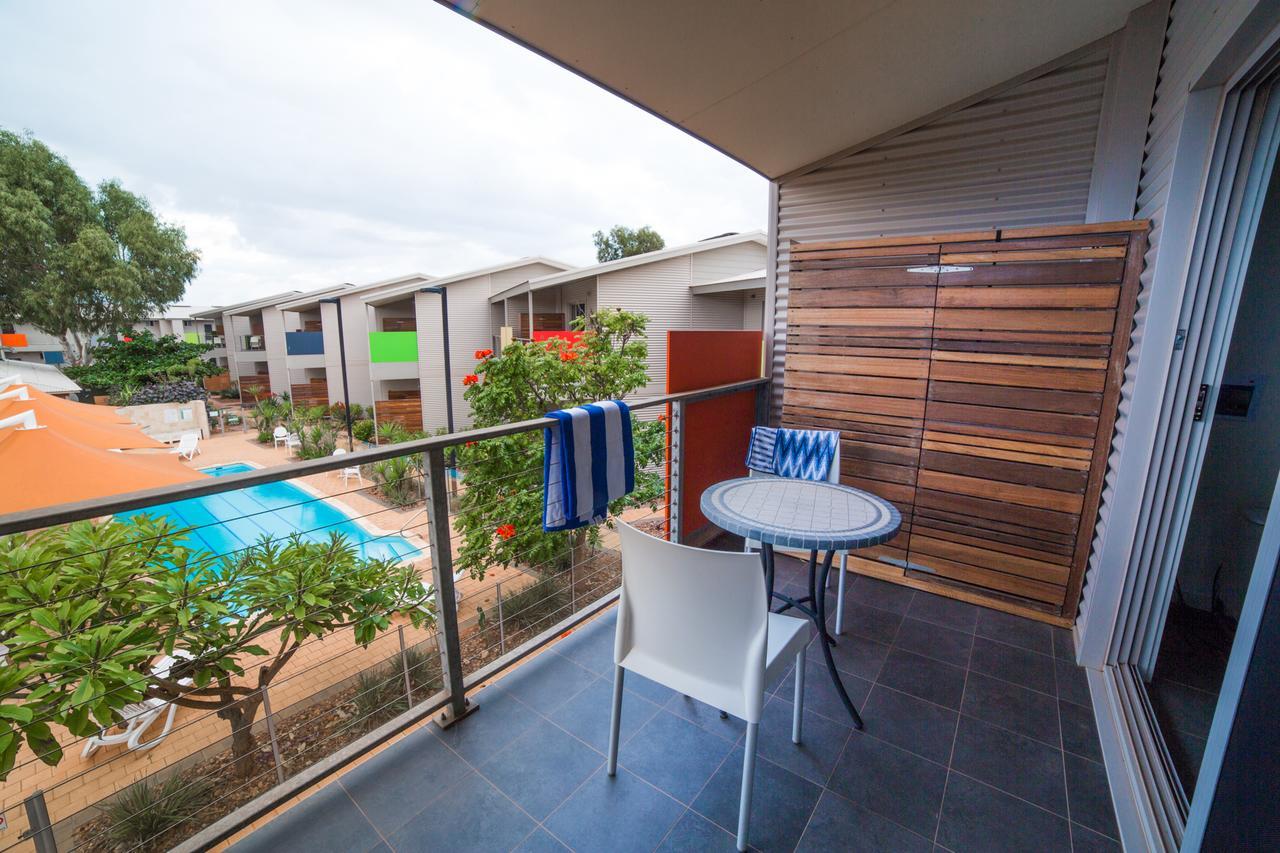 Onslow Beach Resort Exterior photo